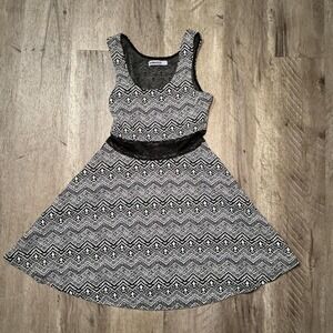 Bailey blue black and white aztec print dress with lace trim
